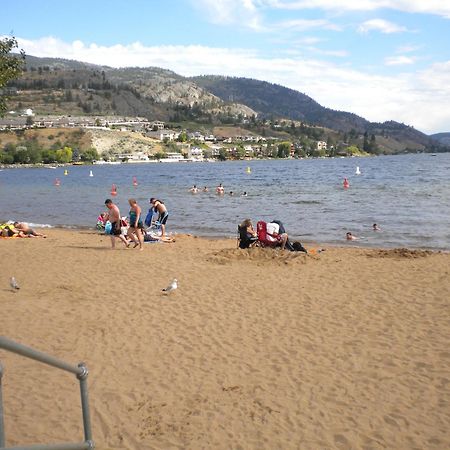 Holiday House Motel Penticton Exteriör bild