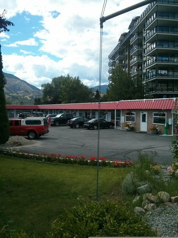 Holiday House Motel Penticton Exteriör bild