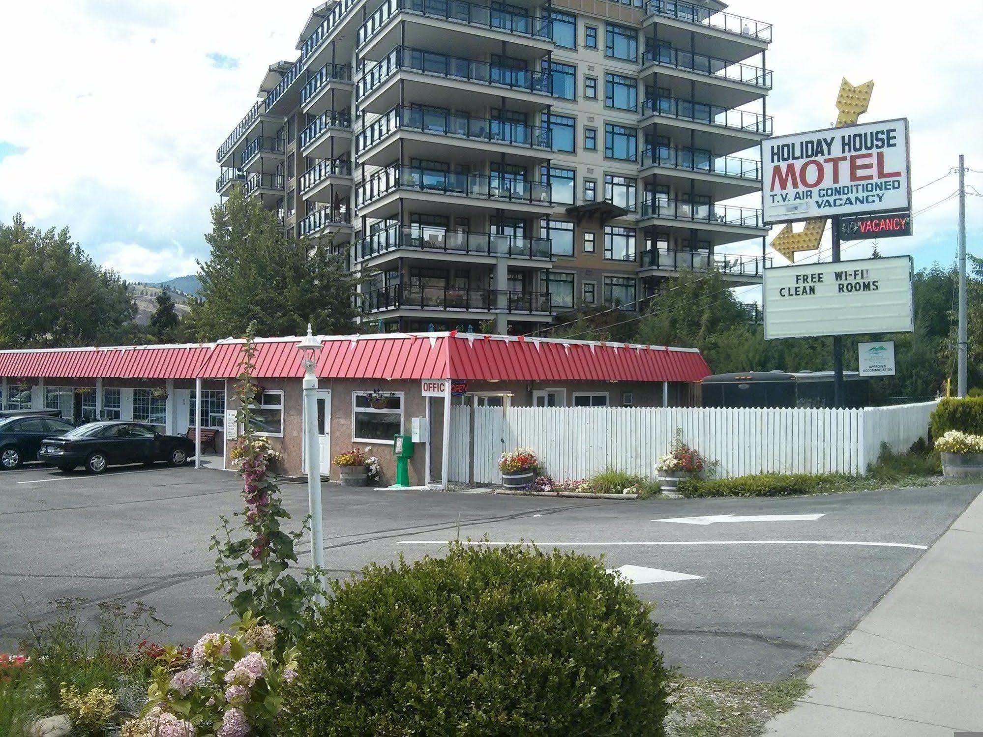 Holiday House Motel Penticton Exteriör bild